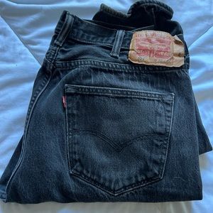 black levi’s jeans